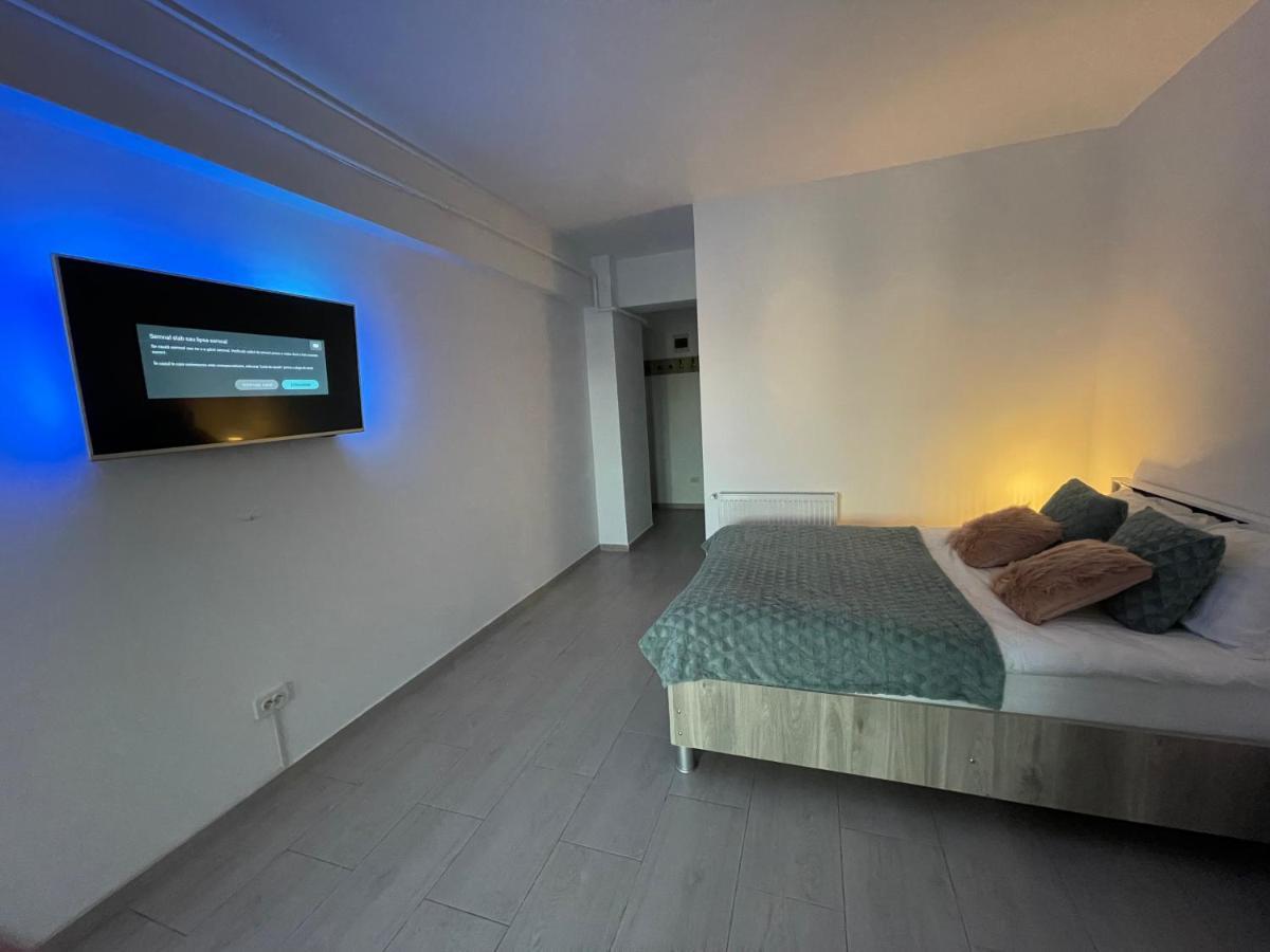 Studio Apartment Palas Mall Iasi Exteriör bild