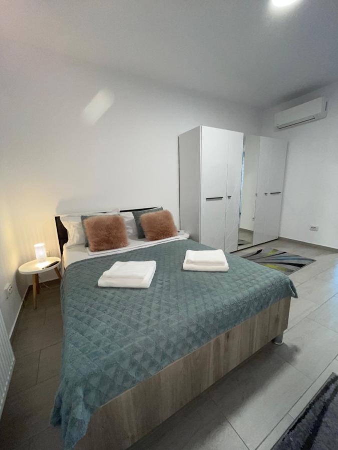 Studio Apartment Palas Mall Iasi Exteriör bild